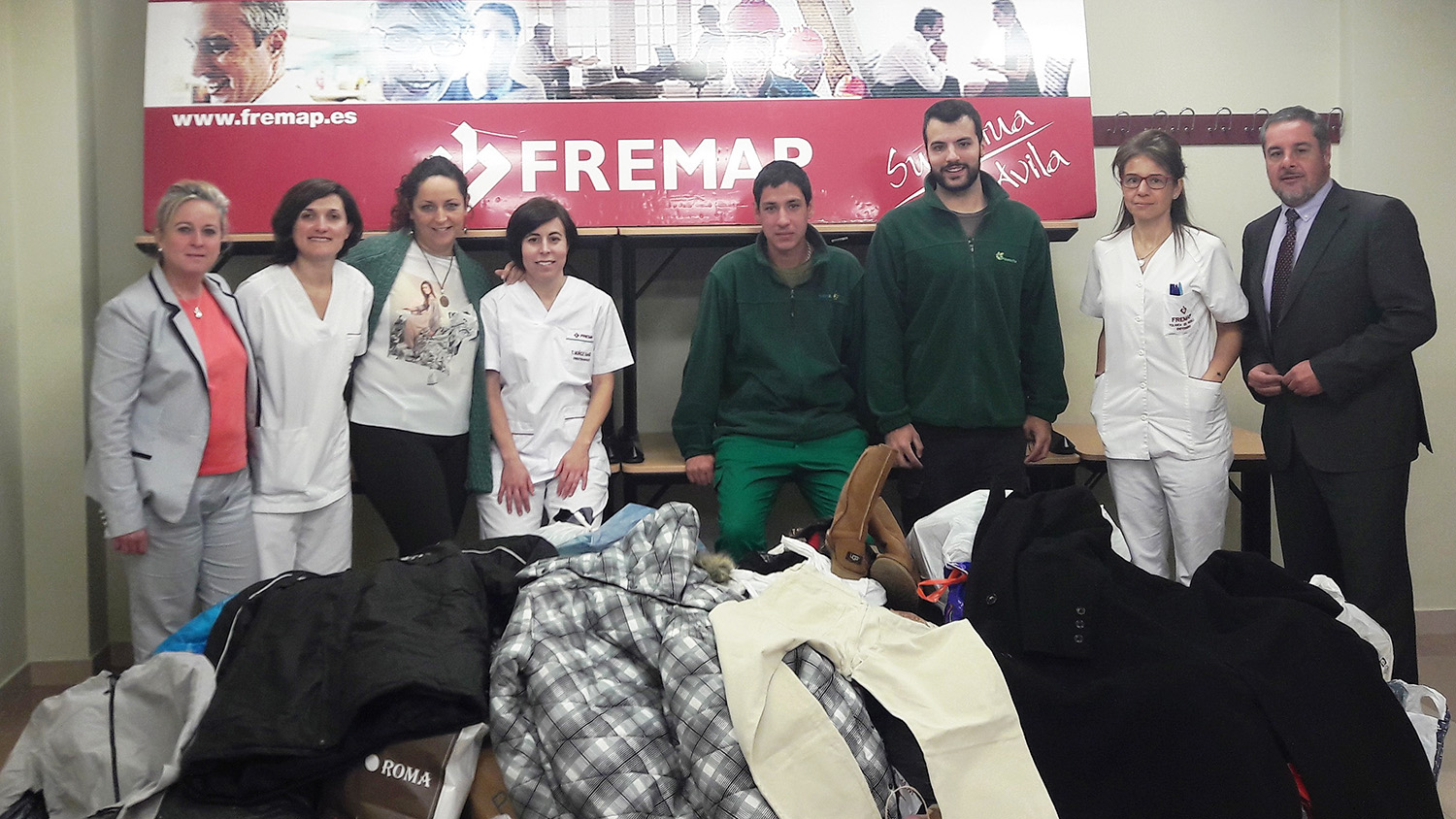 La mutua Fremap entrega más de 100 kilos de ropa usada de sus empleados a Fundabem
