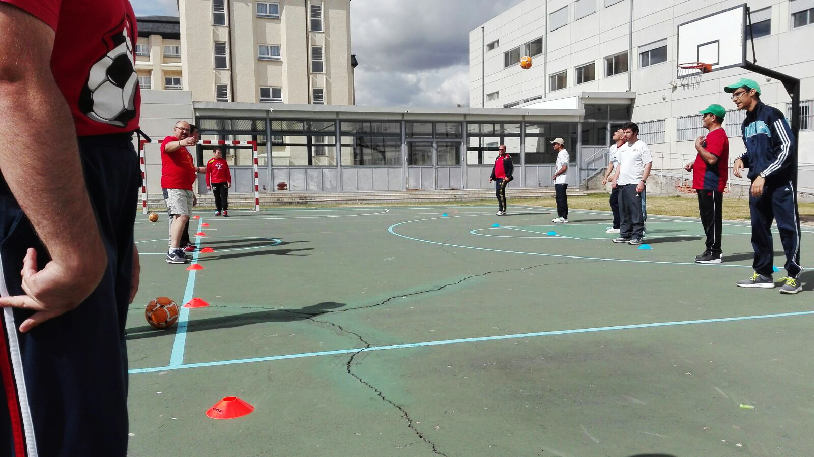 Usuarios de Laldea conocieron los beneficios del fútbol sala con una masterclass de ÁvilaSala